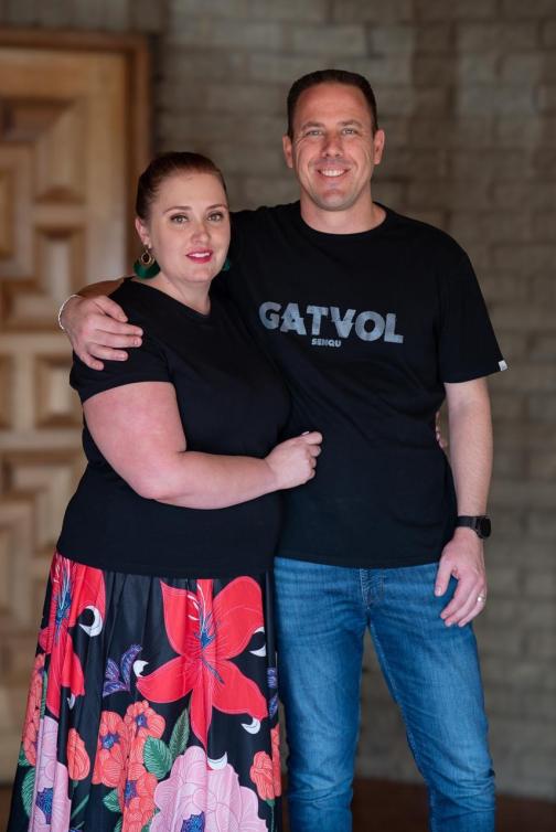 Head and shoulders picture of Danny and Tersia Holthausen